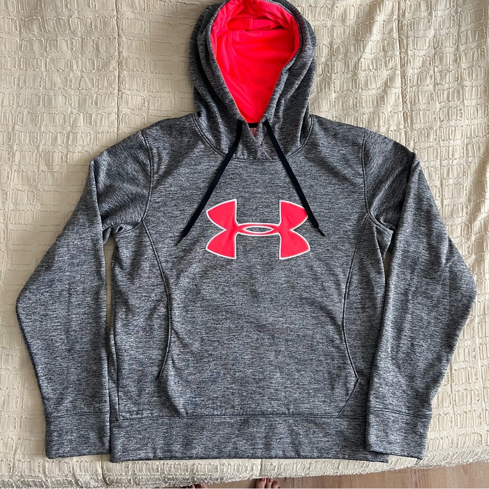 Under Armour Cold Gear Hooded Sweatshirt. EUC.
